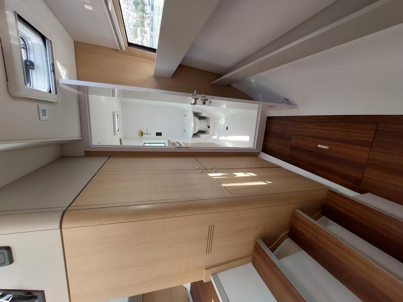 Book yachts online - catamaran - Aventura 34 - Marlon - rent
