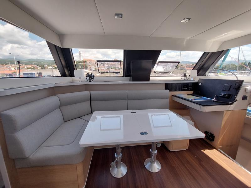 Book yachts online - catamaran - Aventura 34 - Marlon - rent