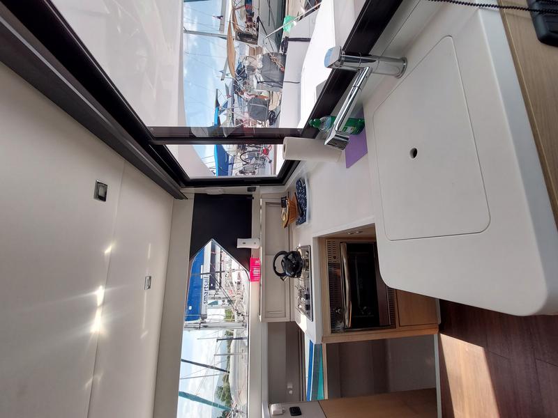 Book yachts online - catamaran - Aventura 34 - Marlon - rent