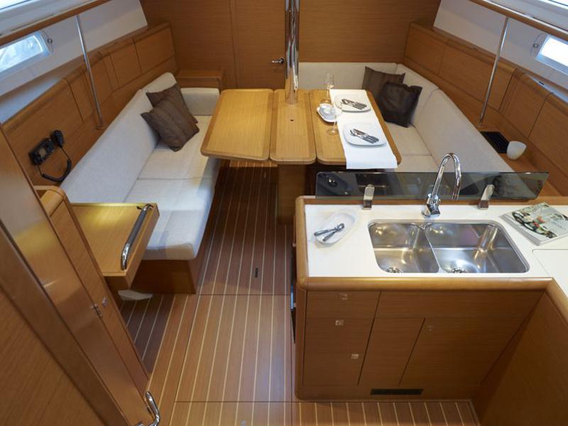 Book yachts online - sailboat - Sun Odyssey 389 - Billy Jean - rent