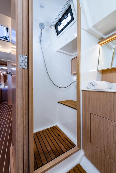 Book yachts online - sailboat - Bavaria C45 - Barbagiannis - rent