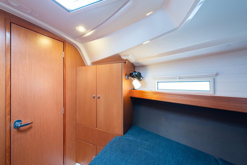 Book yachts online - sailboat - Bavaria 37 - Chnoudalo - rent