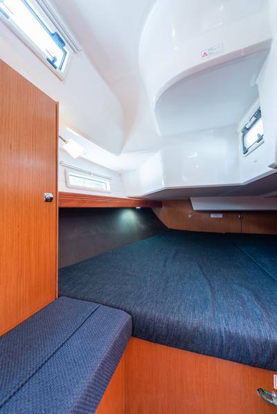 Book yachts online - sailboat - Bavaria 37 - Chnoudalo - rent