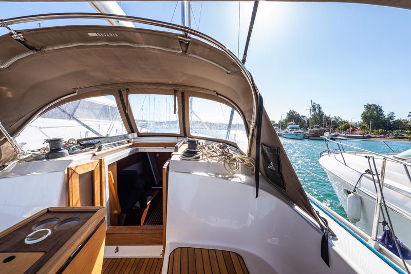 Book yachts online - sailboat - Bavaria 37 - Chnoudalo - rent