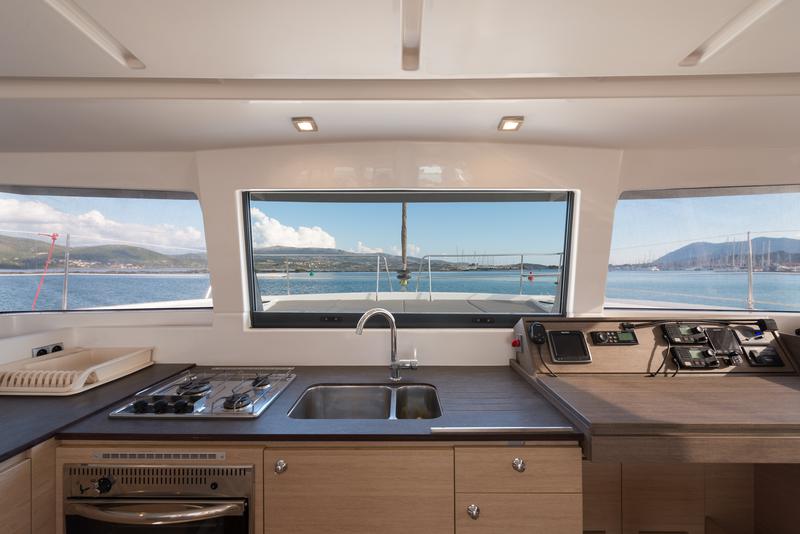 Book yachts online - catamaran - Bali 4.0 - Vallejo - rent