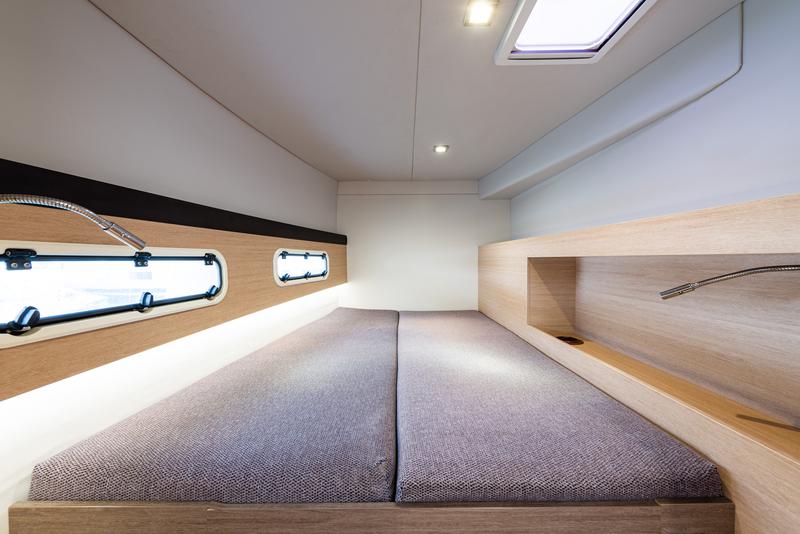Book yachts online - catamaran - Bali 4.3 - Gatto Nero - rent