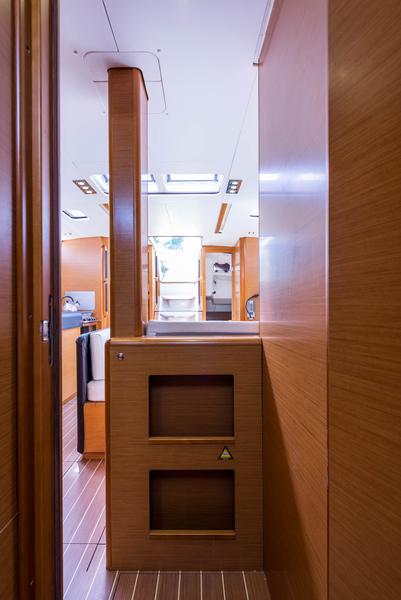 Book yachts online - sailboat - Jeanneau Sun Odyssey 469 - Vega - rent