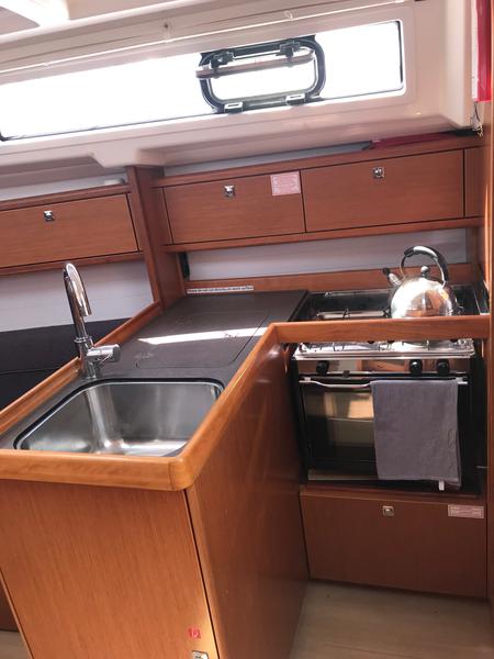 Book yachts online - sailboat - Bavaria 33 Cruiser - Brizo - rent