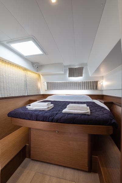 Book yachts online - catamaran - Lagoon 42 - Idal - rent
