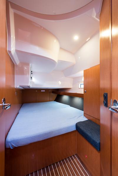 Book yachts online - sailboat - Bavaria Cruiser 46 - Morning Star - rent