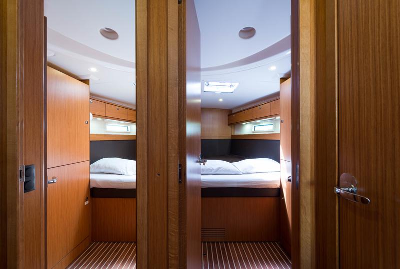 Book yachts online - sailboat - Bavaria Cruiser 56 - Breathless - rent