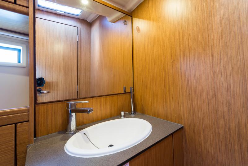 Book yachts online - sailboat - Bavaria Cruiser 56 - Breathless - rent
