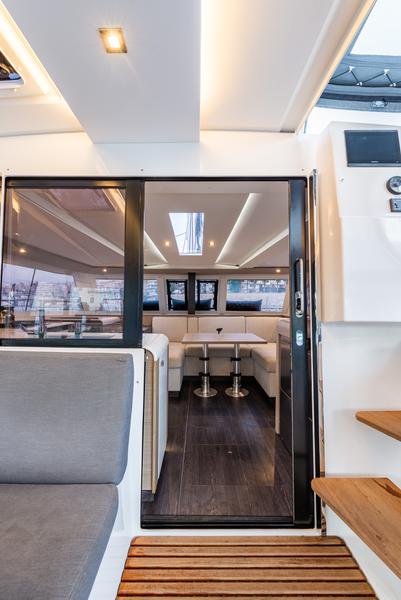 Book yachts online - catamaran - Isla 40 - Rih - rent