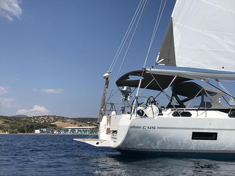 Book yachts online - sailboat - Bavaria C45 Style - Amaryllis - rent