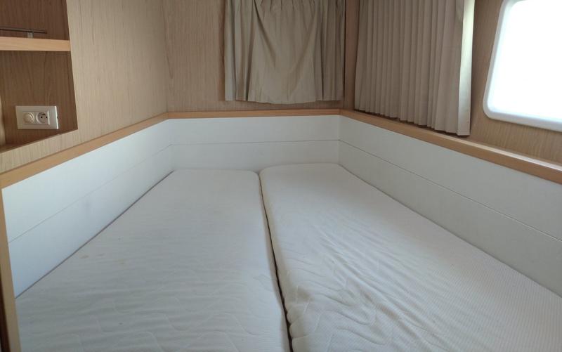 Book yachts online - catamaran - Lagoon 39 - Randy Dandy O - rent