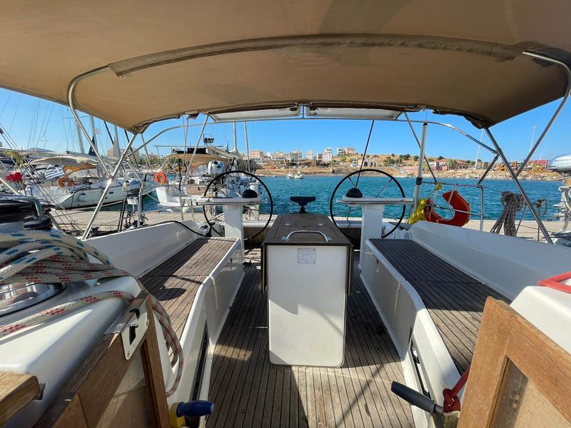 Book yachts online - sailboat - Bavaria 45 Cruiser - Arethousa - rent