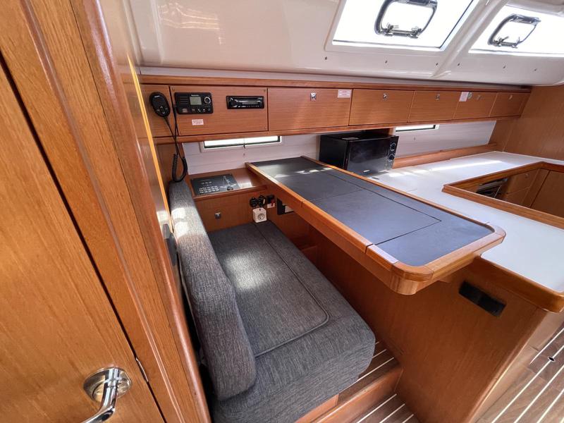 Book yachts online - sailboat - Bavaria Cruiser 51 - Anemone - rent