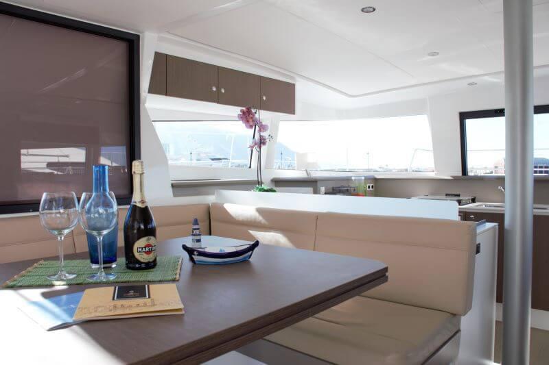 Book yachts online - catamaran - Bali 4.3 - Fasteam One (WM - A/C - GENERATOR) - rent