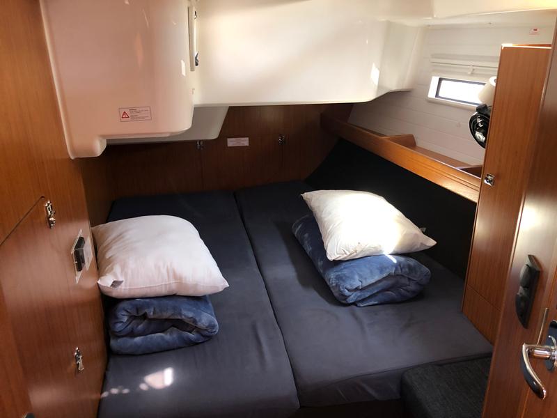 Book yachts online - sailboat - Bavaria Cruiser 51 - Ekavi - rent