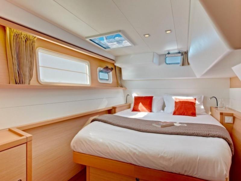 Book yachts online - catamaran - Lagoon 450 - Salty Love - rent