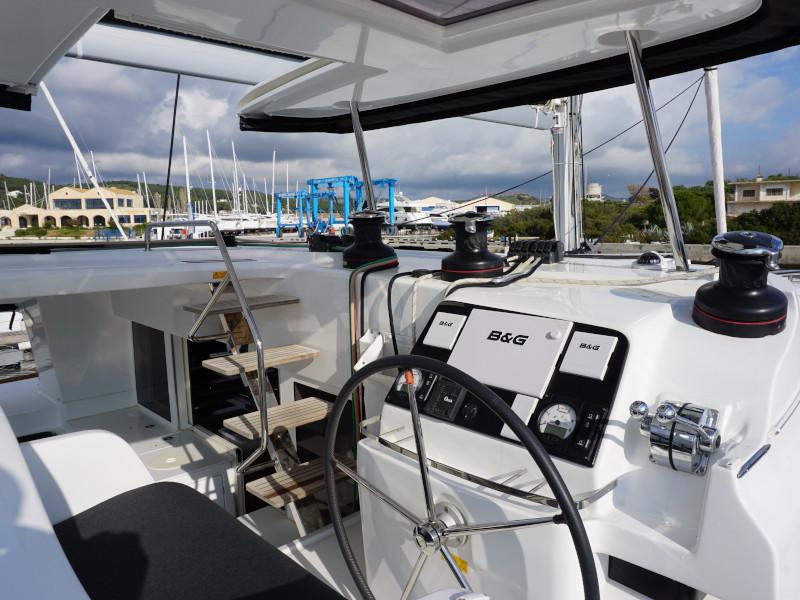 Book yachts online - catamaran - Lagoon 450 - Saga - rent