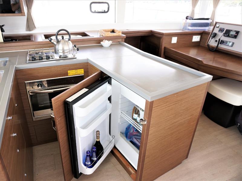 Book yachts online - catamaran - Lagoon 450 - Saga - rent