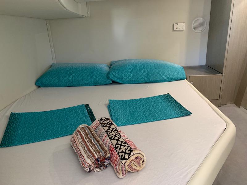 Book yachts online - motorboat - Mirakul 40 HT - Veronique - rent