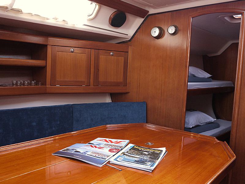 Book yachts online - sailboat - Elan 431 - MERAG - rent