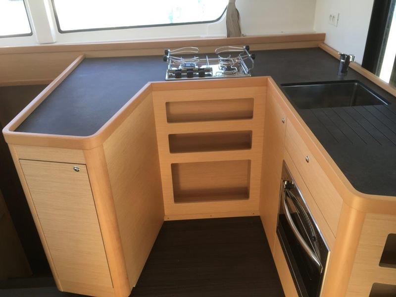Book yachts online - catamaran - Lagoon 42 - Taina - rent