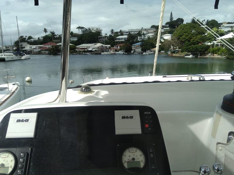 Book yachts online - catamaran - Lagoon 42 - Taina - rent