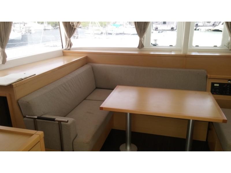 Book yachts online - catamaran - Lagoon 400 S2 - Gioia - rent