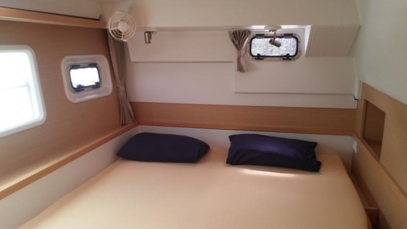 Book yachts online - catamaran - Lagoon 400 S2 - Gioia - rent