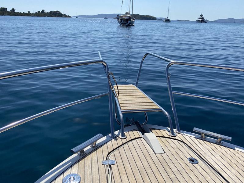 Book yachts online - motorboat - Grandezza 34 OC - BASILEIA - rent