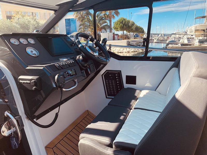 Book yachts online - motorboat - Grandezza 28 0C - BASILEIA 2 - rent