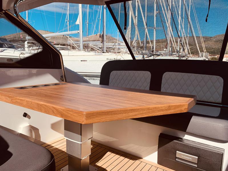 Book yachts online - motorboat - Grandezza 28 0C - BASILEIA 2 - rent