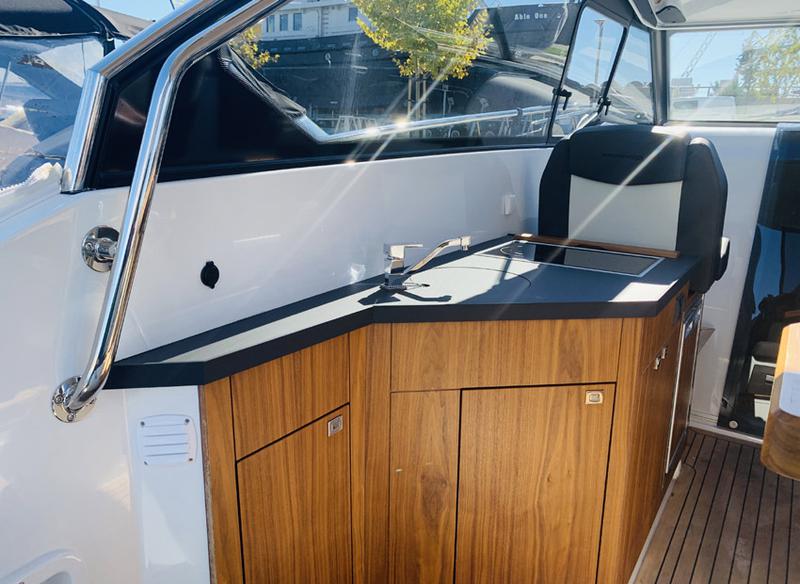 Book yachts online - motorboat - Grandezza 28 0C - BASILEIA 2 - rent