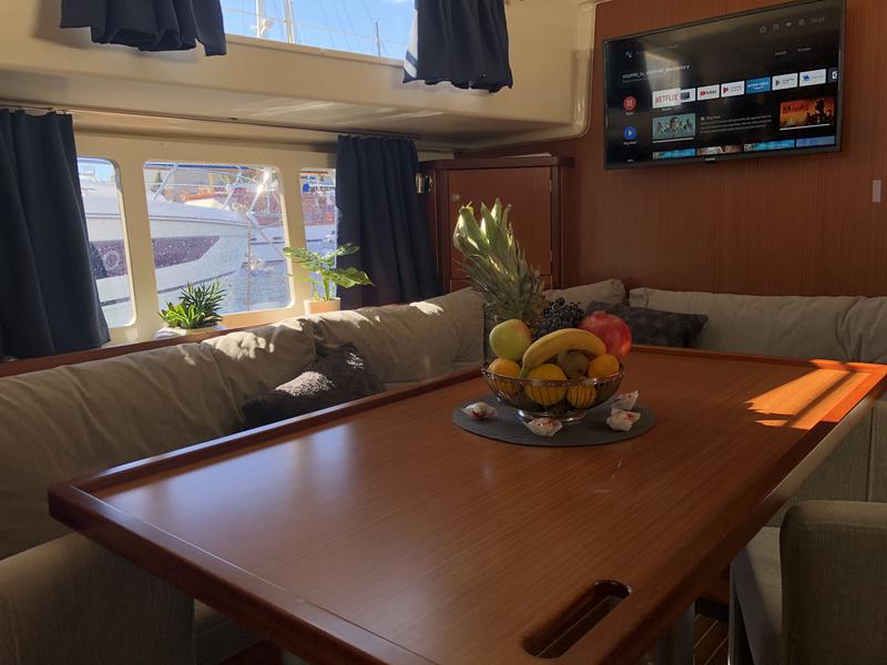 Book yachts online - motorboat - Delphia Escape 1350 - Vamia - rent