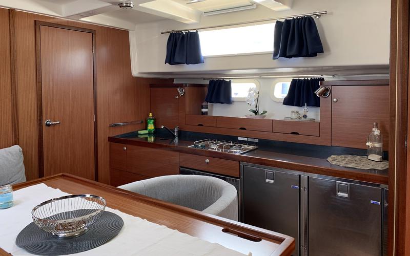 Book yachts online - motorboat - Delphia Escape 1350 - Vamia - rent