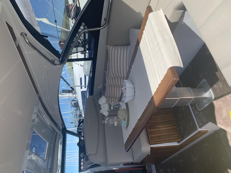 Book yachts online - motorboat - Grandezza 34 OC - Alice - rent