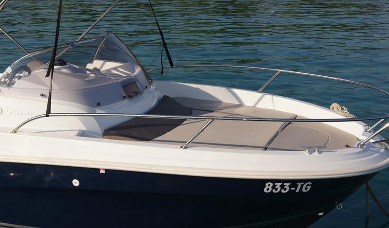 Book yachts online - motorboat - Jeanneau Cap Camarat 5.5WA S2 - Cap Camarat 5.5WA _1 - rent