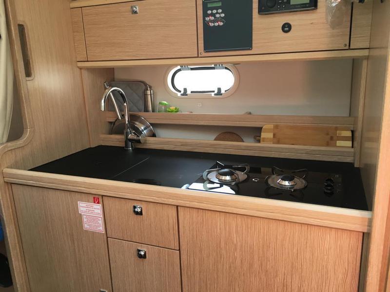 Book yachts online - motorboat - Bavaria S32 Open - MONICO - rent
