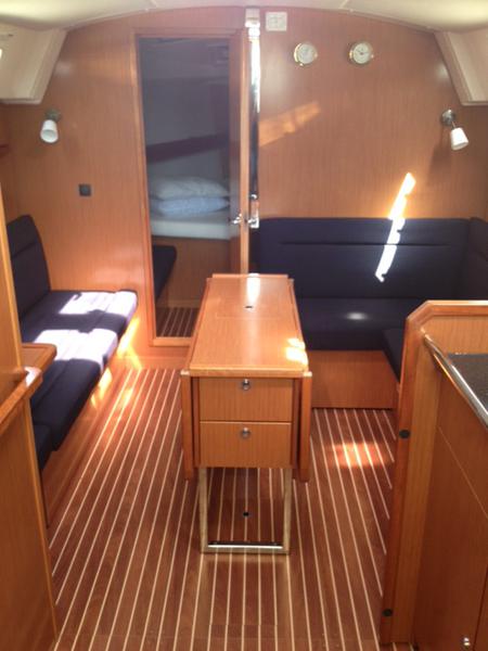 Book yachts online - sailboat - Bavaria Cruiser 36 - Ifigenia - rent