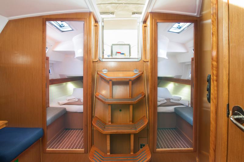 Book yachts online - sailboat - Bavaria Cruiser 40 - Adagio - rent