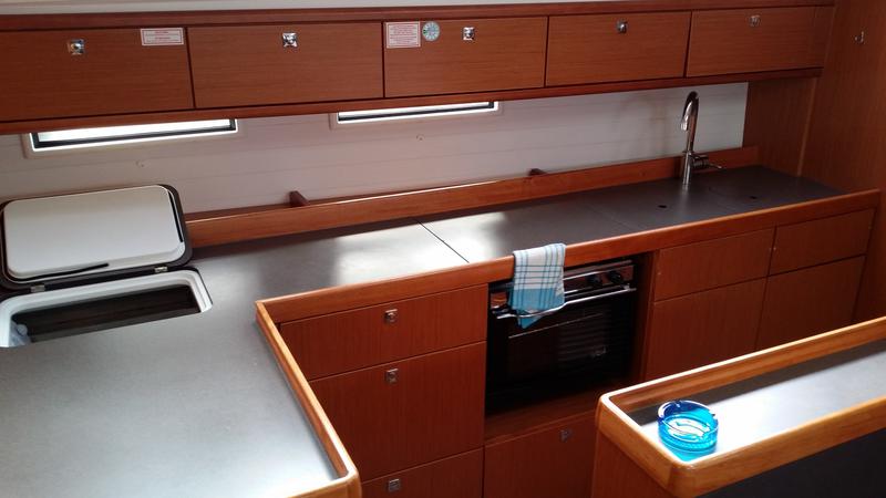Book yachts online - sailboat - Bavaria Cruiser 46 - Theano - rent