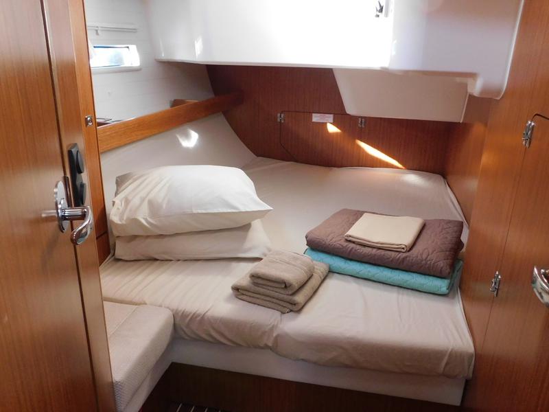 Book yachts online - sailboat - Bavaria Cruiser 51 - Lina - rent