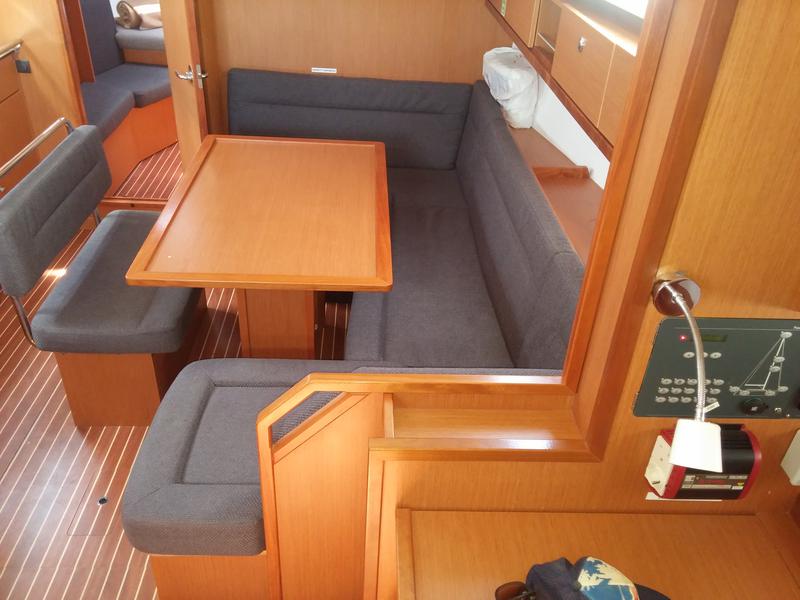 Book yachts online - sailboat - Bavaria Cruiser 40 - Daidalos - rent