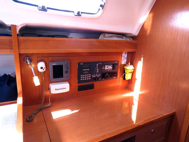 Book yachts online - sailboat - Bavaria 43 Cruiser - Yilki - rent