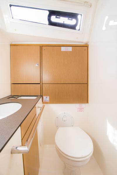 Book yachts online - sailboat - Bavaria Cruiser 46 - Electra - rent