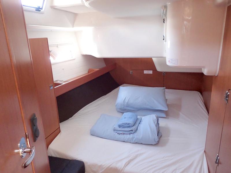 Book yachts online - sailboat - Bavaria Cruiser 51 - Nanna - rent