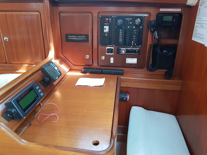 Book yachts online - sailboat - Bavaria 40 - Alegria - rent